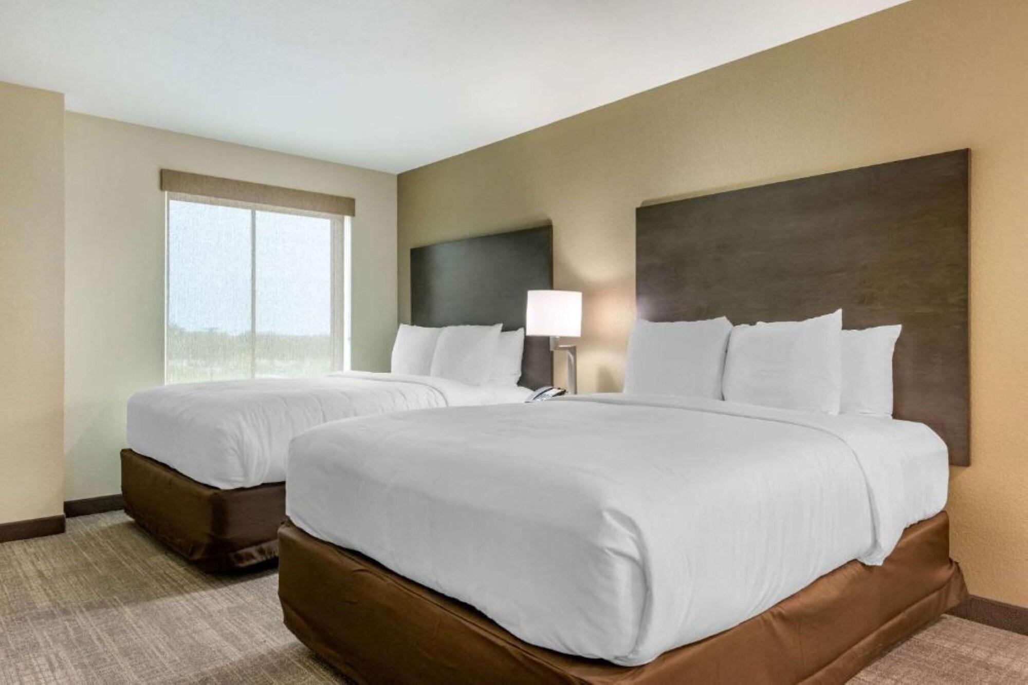 Ameniti Bay - Best Western Signature Collection Fruitville 외부 사진