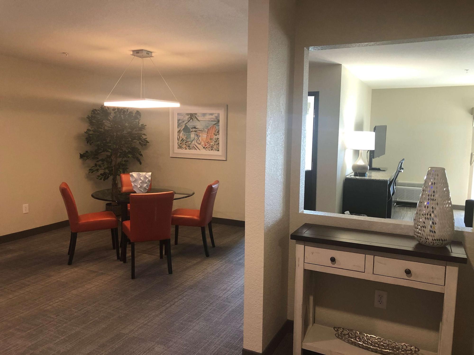 Ameniti Bay - Best Western Signature Collection Fruitville 외부 사진