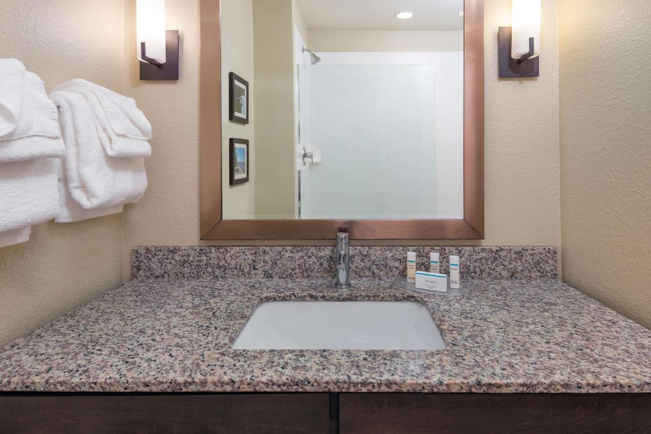 Ameniti Bay - Best Western Signature Collection Fruitville 외부 사진